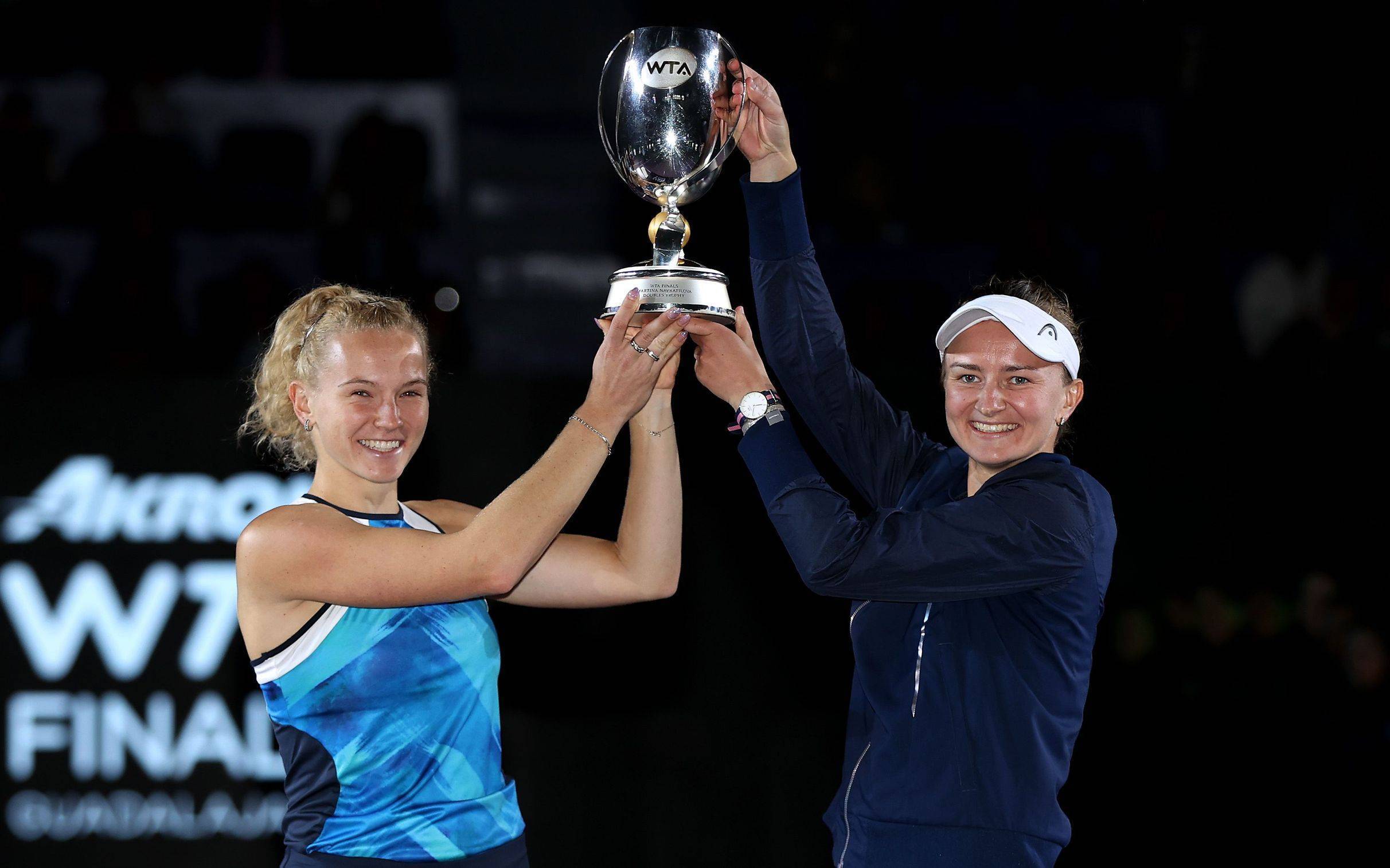 起三冠王 起三冠王